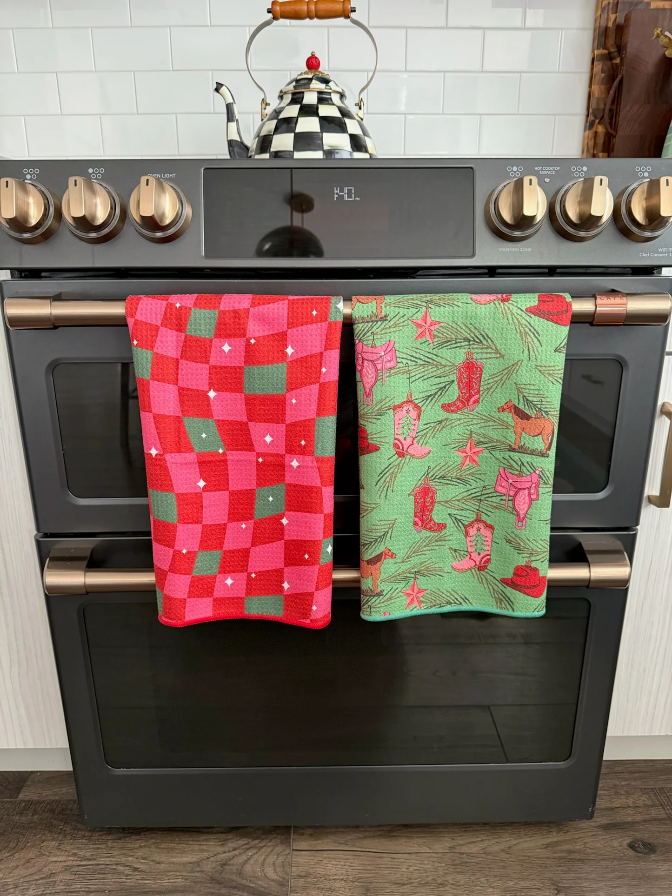 Country Christmas: Double-Sided Hand Towel