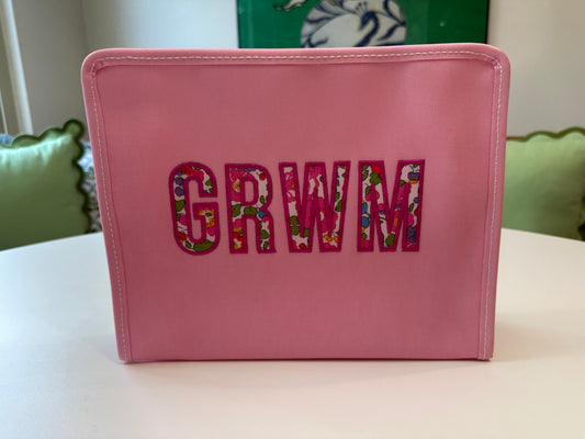 “GRWM” large TRVL roadie bag