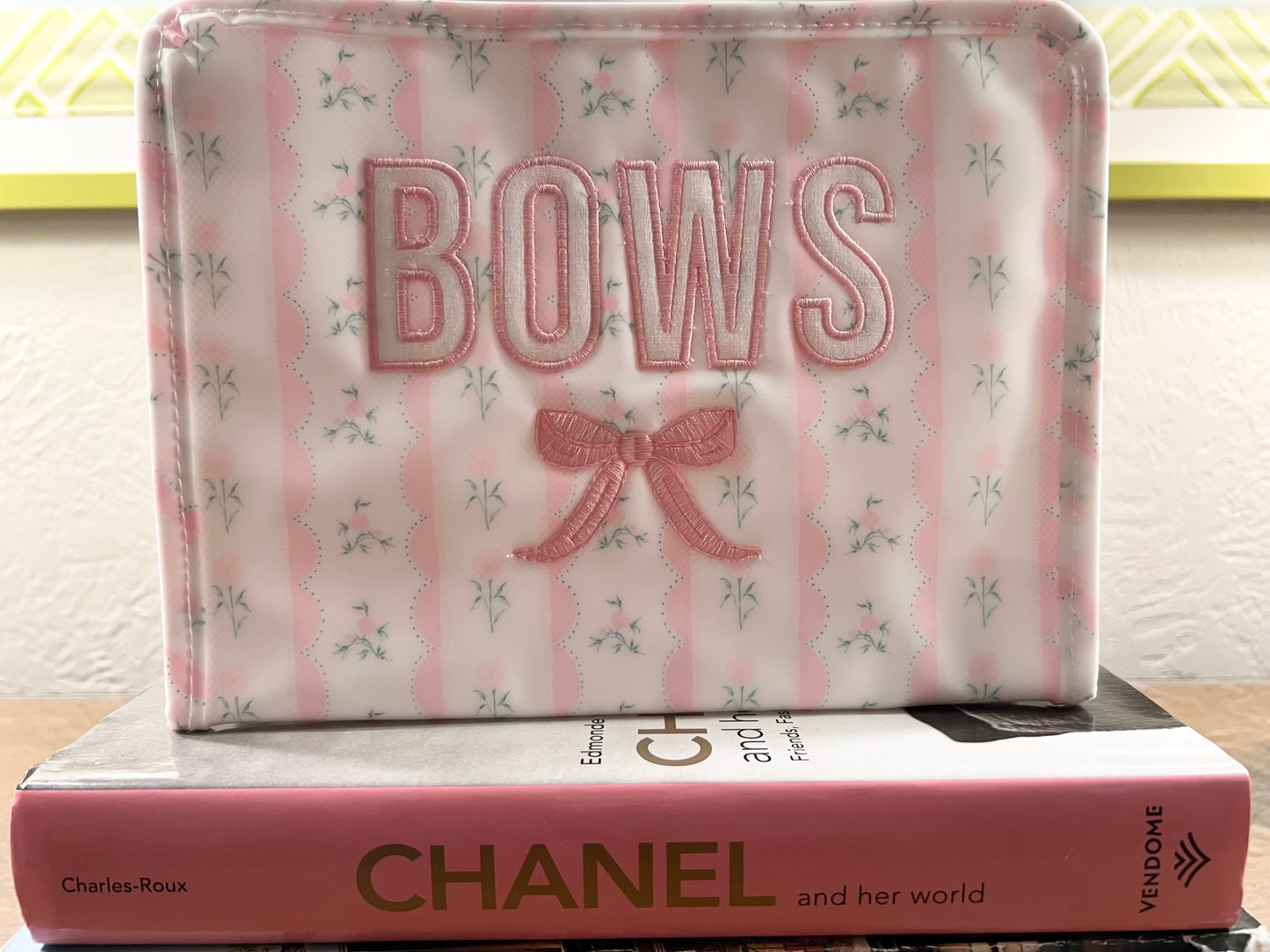 “BOWS” medium TRVL roadie